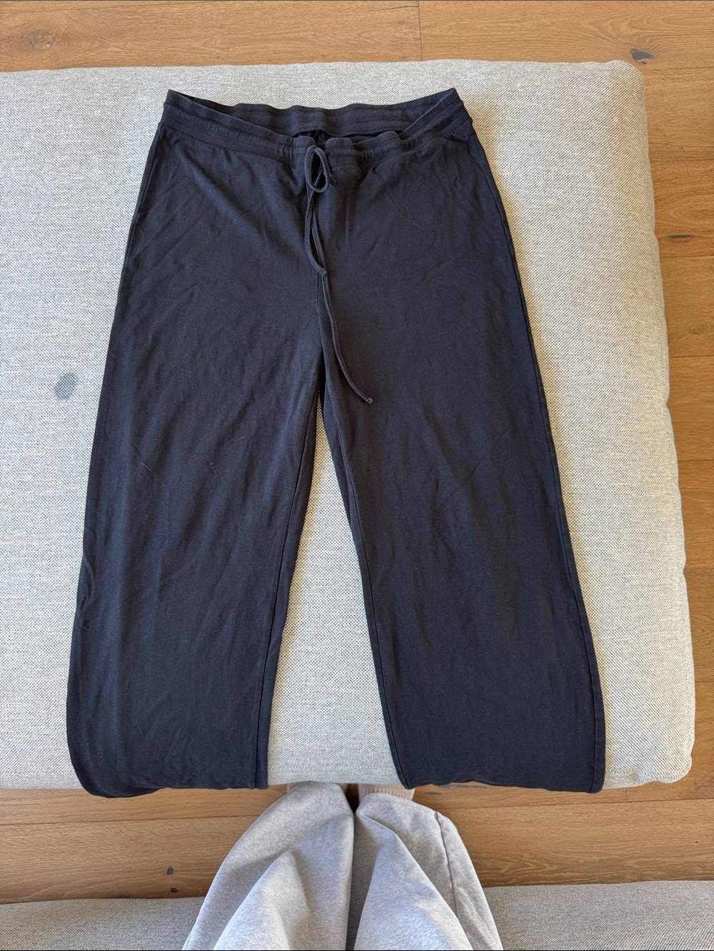 Aritzia Chill Pants